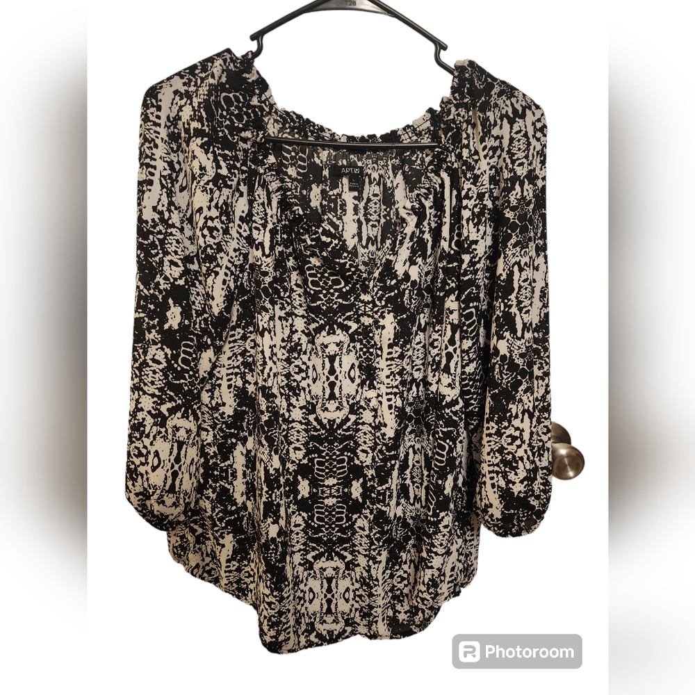 APT. 9 Suit Blouse. Size L